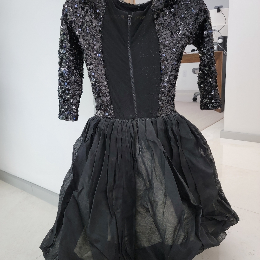 Dress - Picture 3 of 4